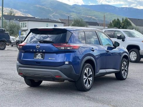 Used 2022 Nissan Rogue SV AWD/4WD image 8