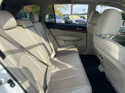 Used 2013 Subaru Outback 2.5i Limited w/ Moonroof Pkg image 37