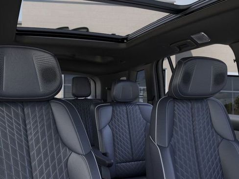 New 2026 Cadillac Vistiq Premium Luxury image 24