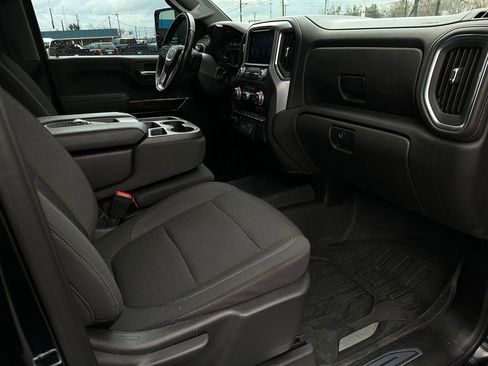 Used 2022 GMC Sierra 2500 SLE w/ SLE Convenience Package image 16