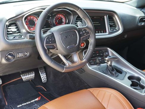 Used 2016 Dodge Challenger SRT Hellcat RWD image 8