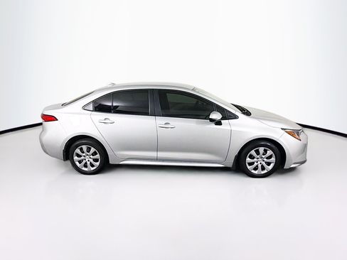 Used 2025 Toyota Corolla LE FWD image 10