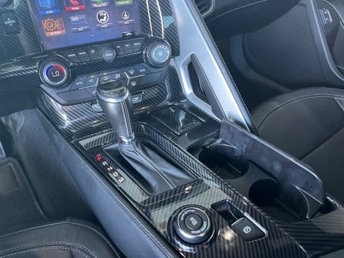Used 2017 Chevrolet Corvette Stingray Coupe w/ Carbon Flash Badge Package RWD image 19