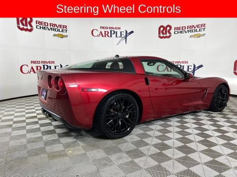 Used 2005 Chevrolet Corvette Coupe w/ Preferred Equipment Group RWD image 8
