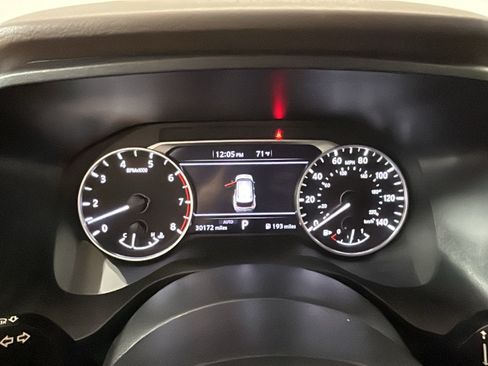 Used 2023 Nissan Rogue S AWD/4WD image 18
