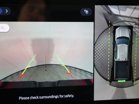 Used 2023 Ford F450 Limited w/ FX4 Off-Road Package image 31