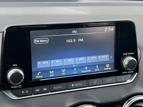 Used 2024 Nissan Sentra S image 24