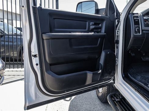 Used 2015 RAM 3500 Tradesman w/ Popular Equipment Group image 33