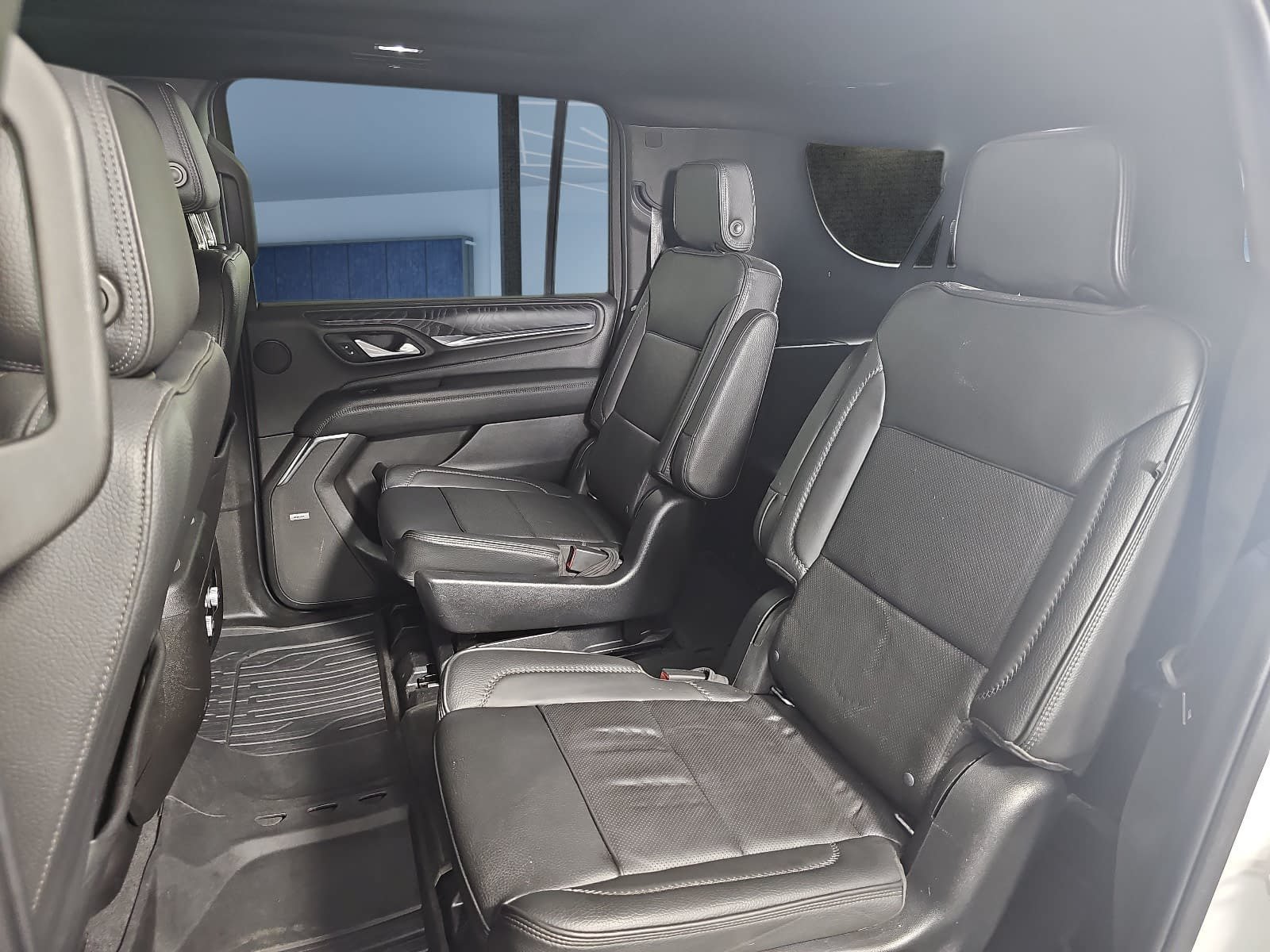 Used 2022 GMC Yukon XL Denali w/ Max Trailering Package AWD/4WD image 12