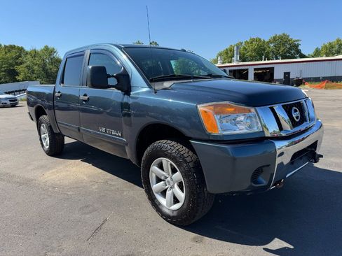 Used 2014 Nissan Titan SV AWD/4WD image 7