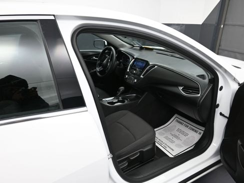 Used 2022 Chevrolet Malibu LT image 18