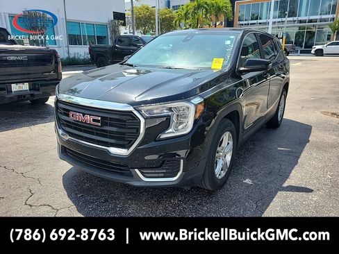 Used 2022 GMC Terrain SLE image 1