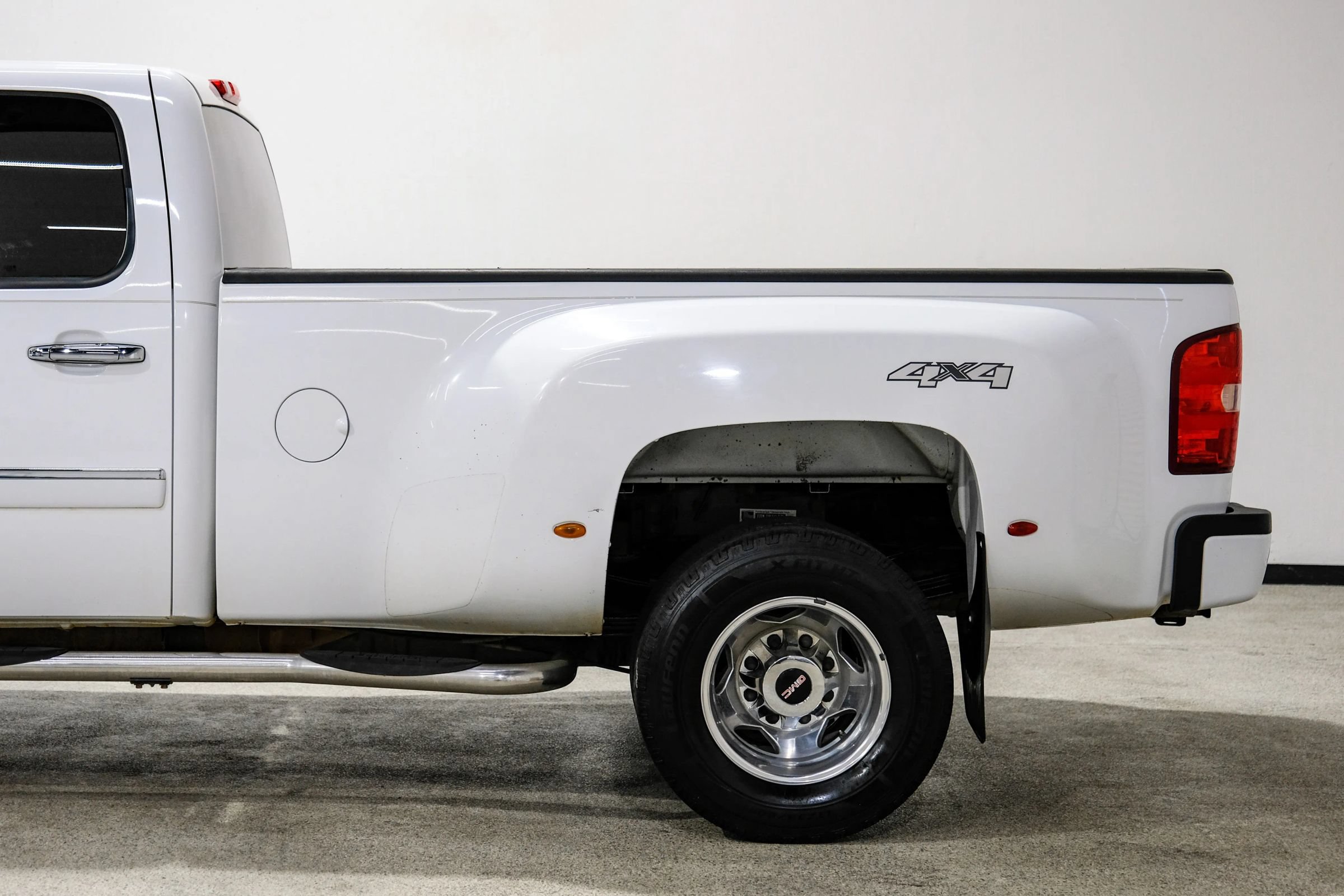 Used 2012 GMC Sierra 3500 Denali AWD/4WD image 11