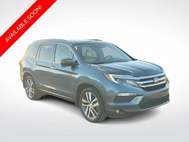 Used 2018 Honda Pilot Touring image 2