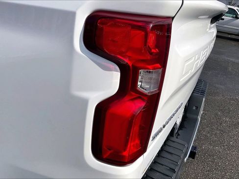 Used 2023 Chevrolet Silverado 1500 LTZ AWD/4WD image 30