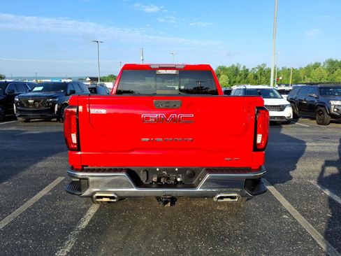 Used 2019 GMC Sierra 1500 SLT w/ SLT Premium Package AWD/4WD image 4