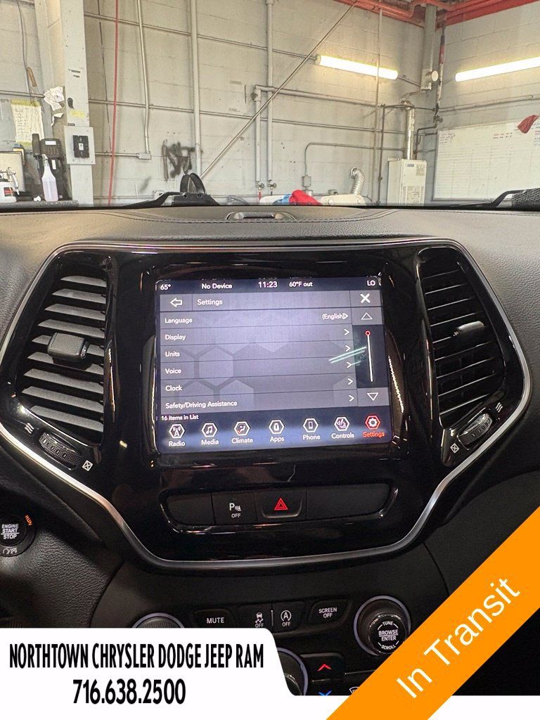 Used 2019 Jeep Cherokee Limited AWD/4WD image 15