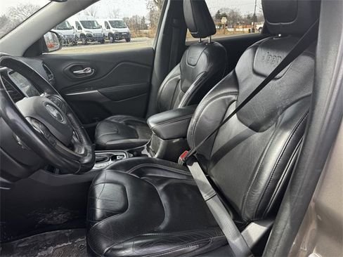 Certified 2019 Jeep Cherokee Limited image 22