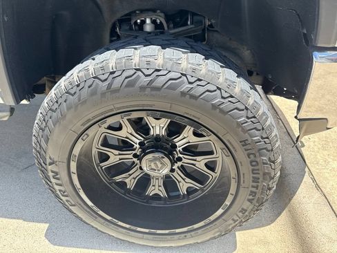 Used 2020 Chevrolet Silverado 2500 LTZ w/ LTZ Plus Package RWD image 7