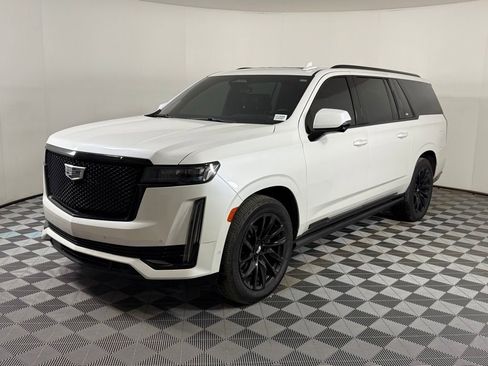 Used 2022 Cadillac Escalade ESV Sport Platinum w/ LPO, ONYX Package image 8