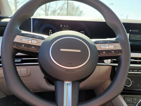 Certified 2025 Hyundai Tucson SEL image 13