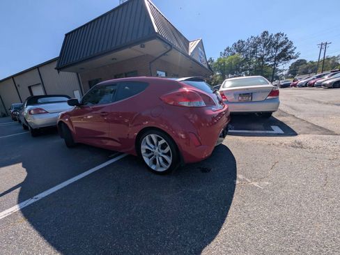 Used 2012 Hyundai Veloster w/ Style Pkg image 6