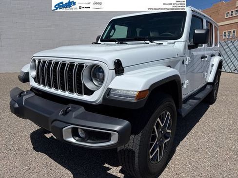 Used 2026 Jeep Wrangler Unlimited Sahara AWD/4WD image 1