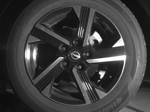 Used 2025 Nissan Sentra SV image 14