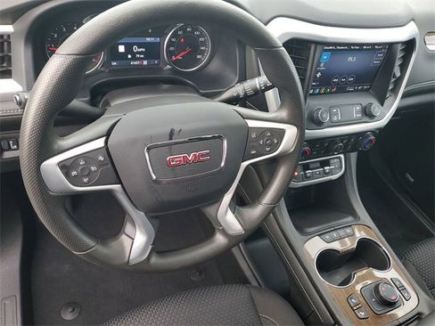 Used 2023 GMC Acadia SLE w/ Driver Convenience Package image 19