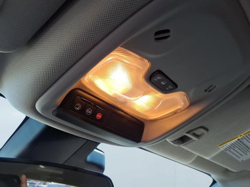 Used 2022 Buick Encore GX Select image 16