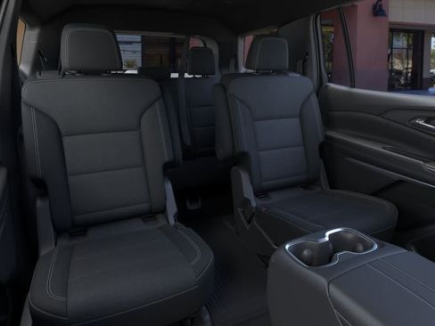 New 2027 Chevrolet Traverse LT w/ LPO, Floor Liner Package FWD image 17