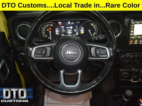 Used 2022 Jeep Wrangler Unlimited Sahara w/ Cold Weather Group AWD/4WD image 39