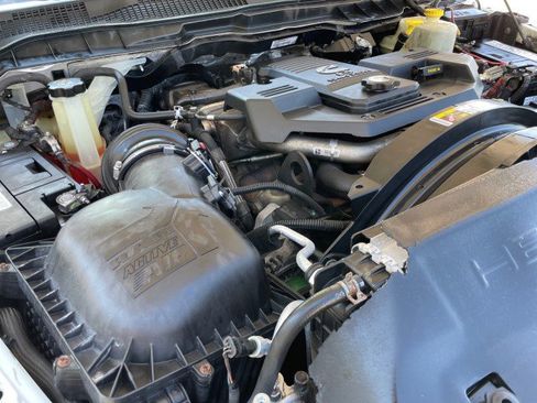 Used 2015 RAM 5500 SLT w/ Quick Order Package 29G SLT image 34