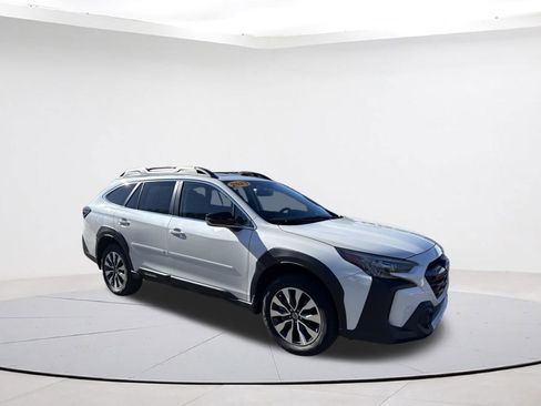 Used 2023 Subaru Outback Limited image 1