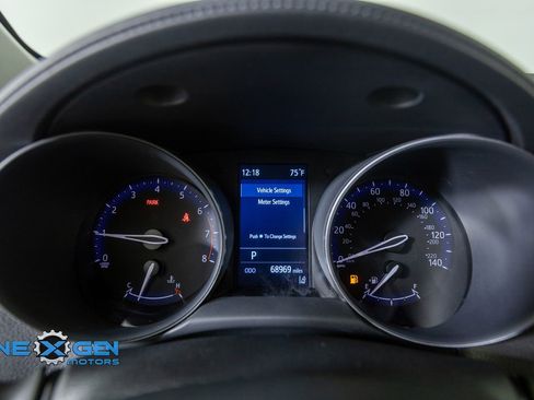 Used 2021 Toyota C-HR LE FWD image 16