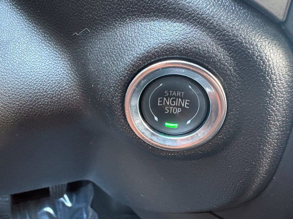 Used 2025 Chevrolet Silverado 1500 Custom AWD/4WD image 36