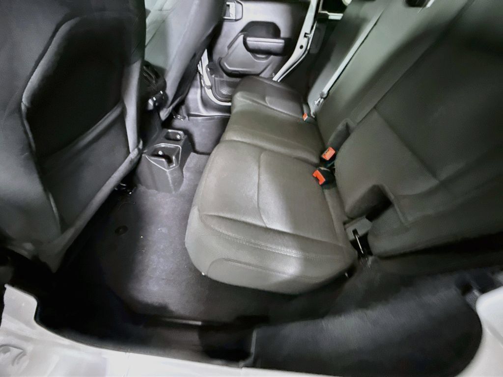 Used 2022 Jeep Wrangler Unlimited Sport AWD/4WD image 26