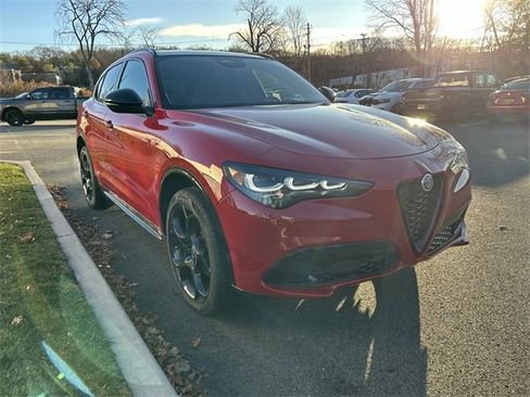 New 2025 Alfa Romeo Stelvio Sprint w/ Veloce Package image 2
