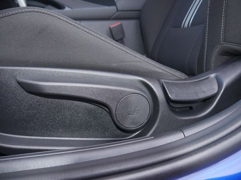 Used 2025 Hyundai Elantra SEL FWD image 32