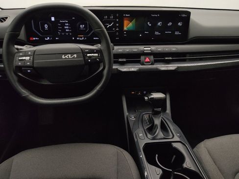 Used 2025 Kia K4 EX FWD image 22