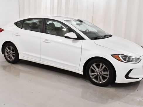 Used 2018 Hyundai Elantra SEL w/ Cargo Package FWD image 5