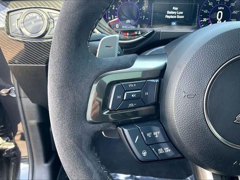 Used 2022 Ford Mustang Shelby GT500 w/ Carbon Fiber Track Pack image 13