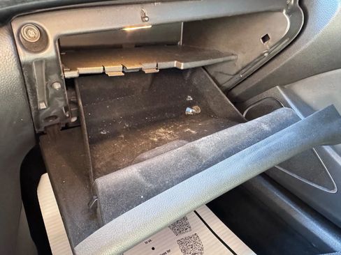 Used 2019 Buick Cascada Premium image 31