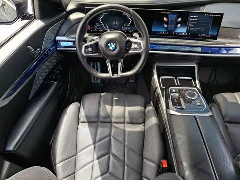 Used 2023 BMW 760i xDrive w/ Executive Package AWD/4WD image 13