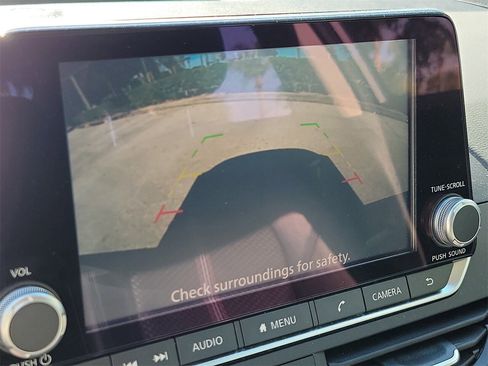 Used 2025 Nissan Altima 2.5 SR image 25