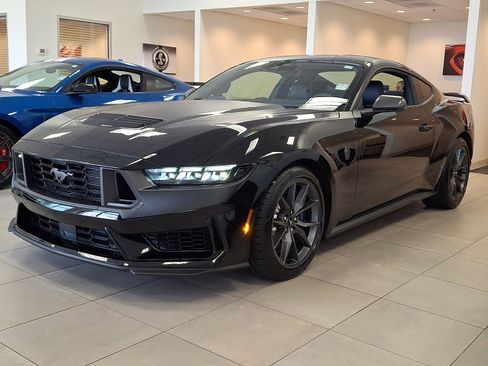 Certified 2025 Ford Mustang Dark Horse image 2