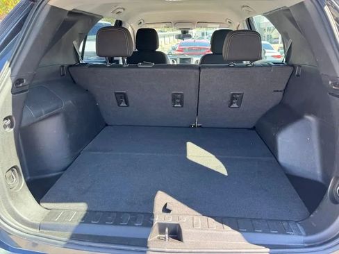 Used 2021 Chevrolet Equinox LS FWD image 11