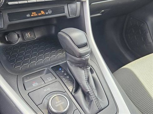 Used 2025 Toyota RAV4 LE AWD/4WD image 13