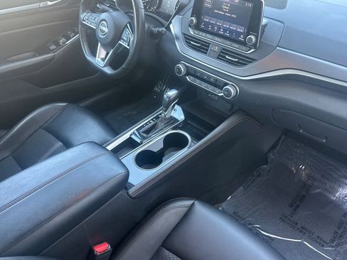 Used 2024 Nissan Altima 2.5 SR FWD image 15