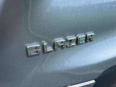 Used 2025 Chevrolet Blazer LT FWD image 57
